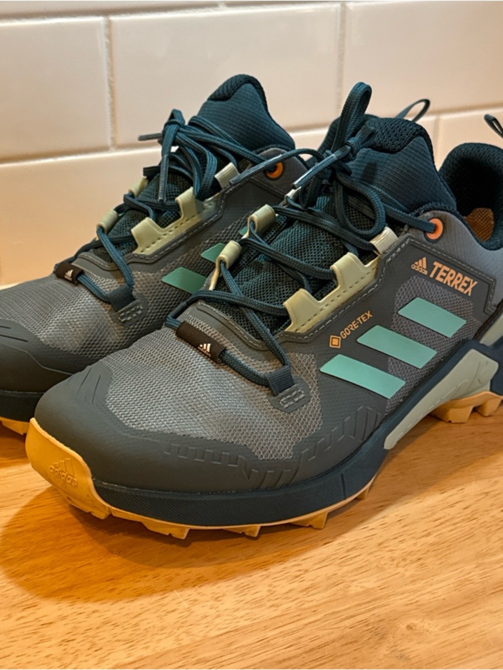 Adidas Terrex Swift R3 GTX GORE-TEX Womens Hiking Sneakers Teal Green Size W 7.5 - Picture 5 of 16